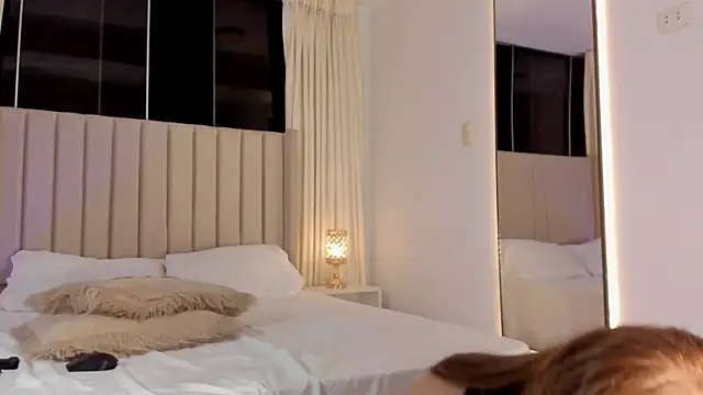 Aliison_Smith webcam