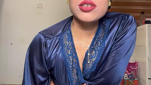 LucytheDevilQueen webcam