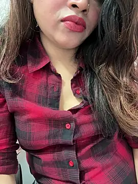 Webcam Model (riya_sharma11)  is live.Free join now!