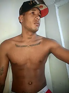 sexy-athletic-guy webcam
