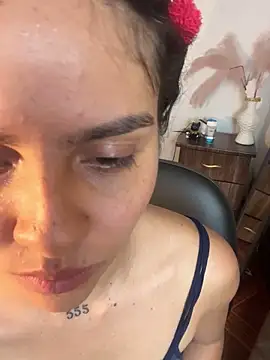 alisaa_jhons1 webcam