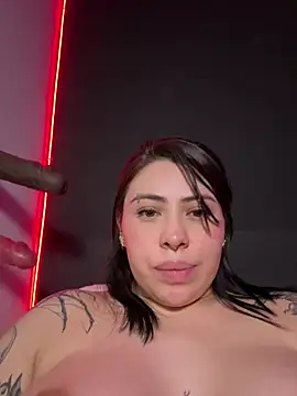 draculona-666 (F young) - Desnuda+ mamada Dildo 🍆