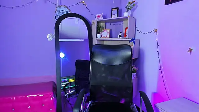 CharlotteStuart webcam