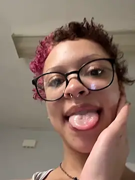 jojosbizarrelyf webcam