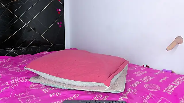 Skarleth_queen webcam