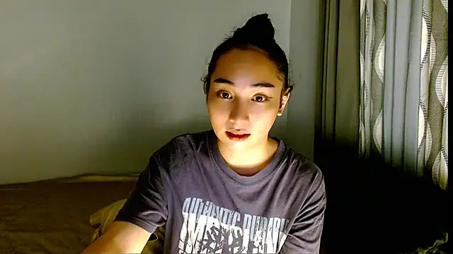 SweetLilly_18 webcam