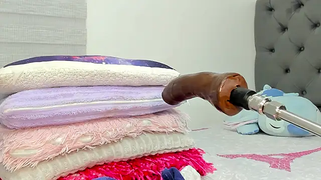 Elizabeth_18_ webcam