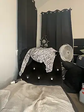 Fifty_Shades_Of_Redd webcam