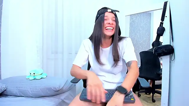 ViictoriiaSaenz webcam