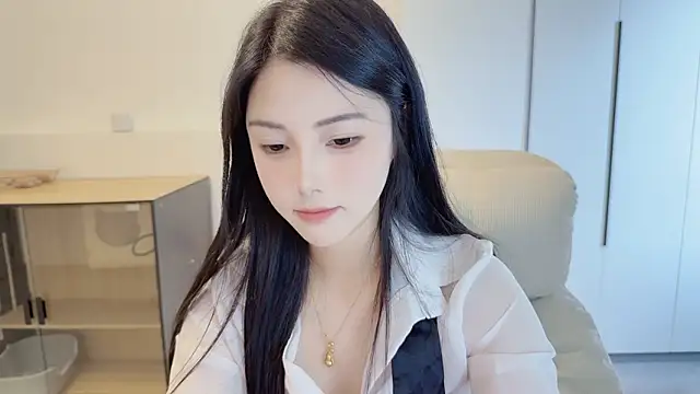 美女HaagenDazs_在线直播