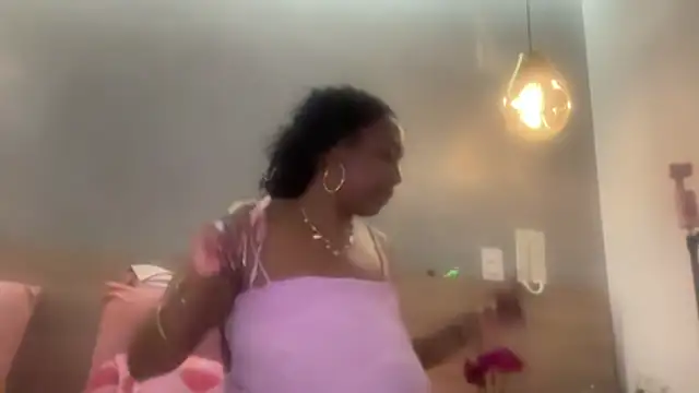 ChocolateCakeQueen webcam