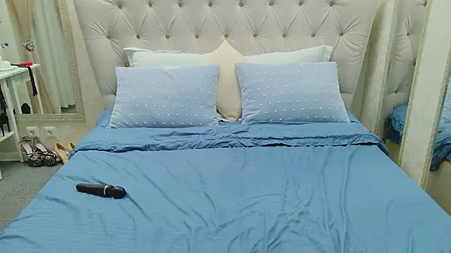 Redhead_Vixen_ webcam