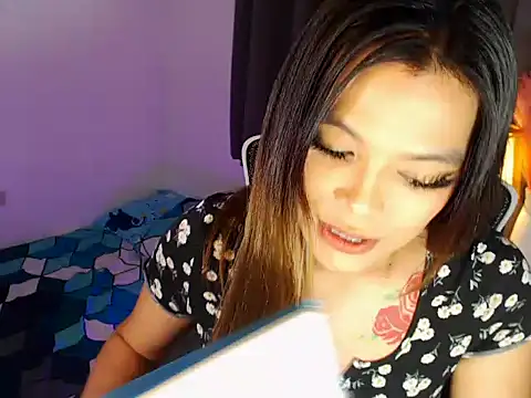 MajesticKitana webcam