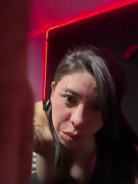 draculona-666 (F young) - Dildo en vagina 🍆👅