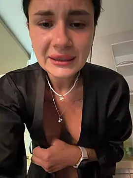 MiraReach live sex cam