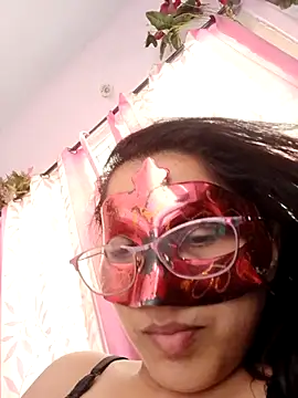 Webcam Model (thanusi_2)  is live.Free join now!