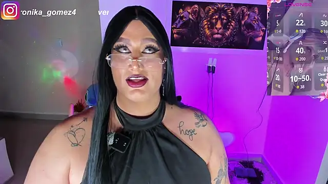 Sweetveronik_44 webcam