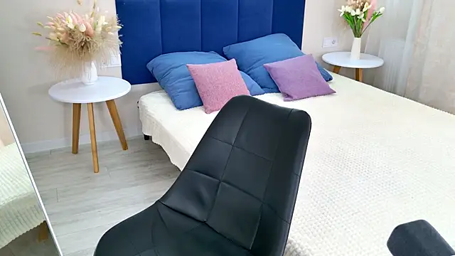 Alexis_Lovely live sex cam