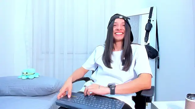 ViictoriiaSaenz webcam