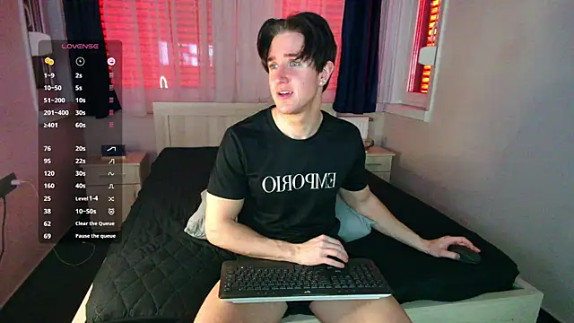 ChristianLevine_ webcam