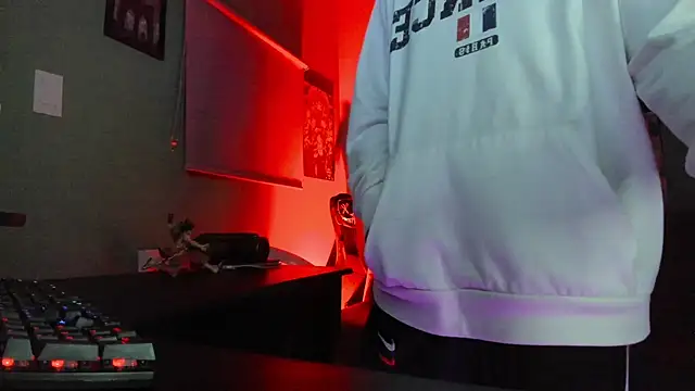 Dominatofstupid webcam