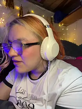 Sophia_Weest99 webcam