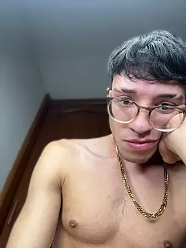 ArthurDaviess webcam