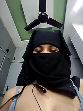 Aafreen_36 live sex cam