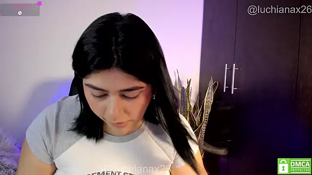 lucy26_ webcam