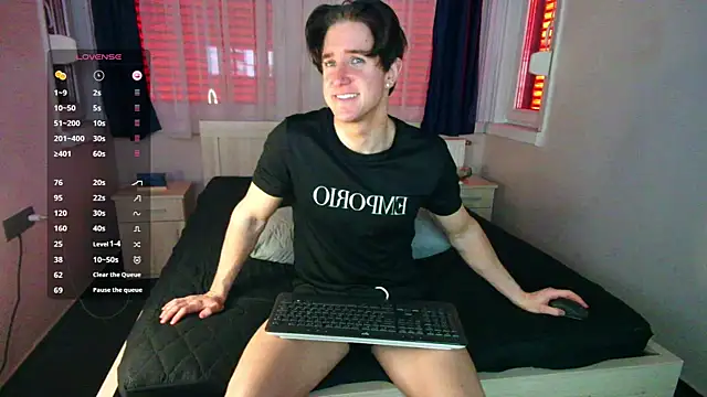 ChristianLevine_ webcam