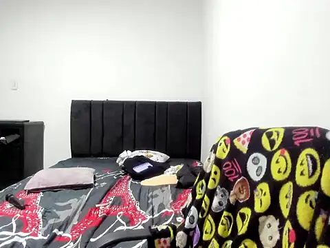 EmmaHole_ live sex cam