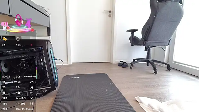 Hot_ToyBoy6974 webcam