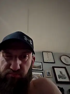 Icebearsticlese webcam