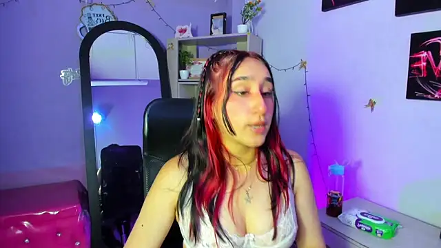 CharlotteStuart webcam