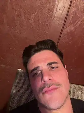 Millennialcum webcam