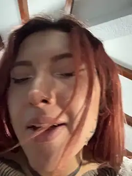 Selena_Rouge1 webcam