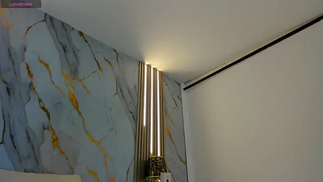 Tiifany_Baker webcam