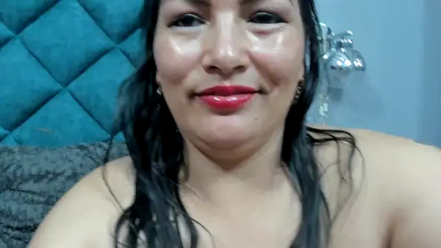 PENELOPELEWISs live sex cam