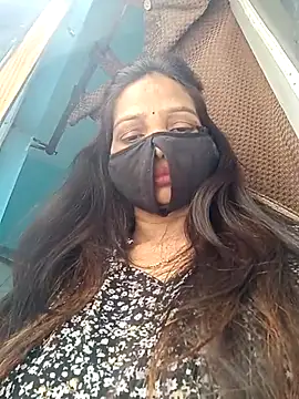 Webcam Model (risky_women)  is live.Free join now!