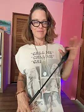 mommyselenafit_ webcam