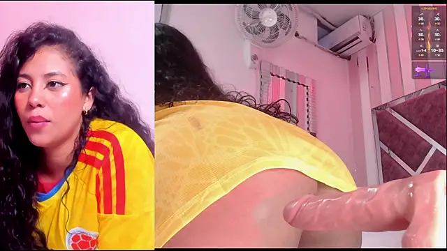 NicoleJons_ webcam