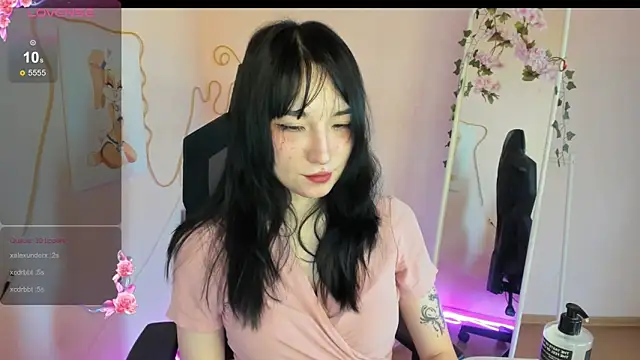 AliceeinWonderlanddd webcam