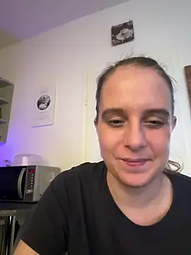 Webcam Model (Chantalee)  is live.Free join now!