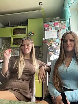 hotty_girls_here webcam