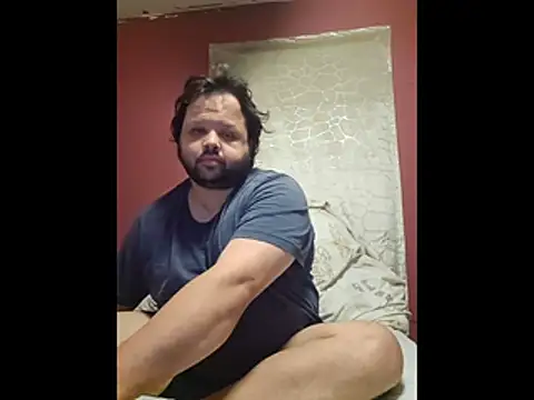 Strongbutgentle36 webcam