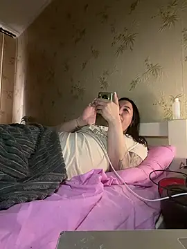 Naughtbaby_2025 webcam