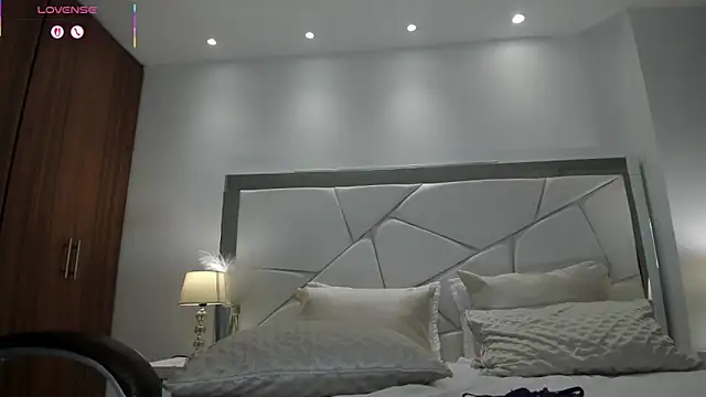 Natasha_Kiim_ webcam