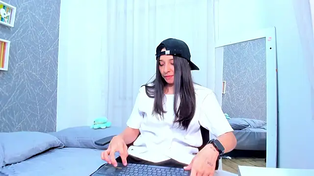 ViictoriiaSaenz webcam