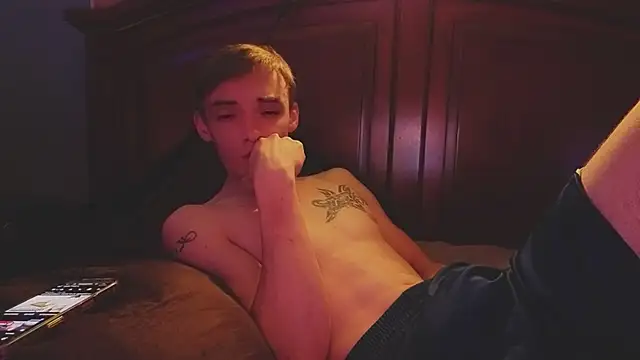 Ilovepussy1911 webcam