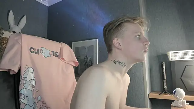 AlexxSweet webcam